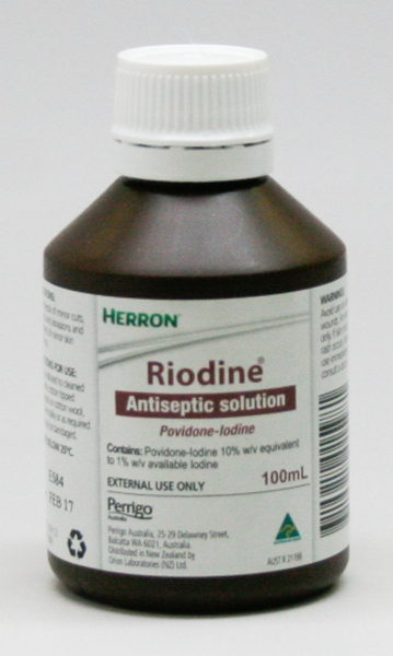 Picture of Riodine Iodine Solution 100ml